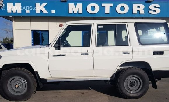 Buy Import Toyota Land Cruiser White Car in Import - Dubai in Uganda Buy Import Toyota Land Cruiser White Car in Import - Dubai in Uganda