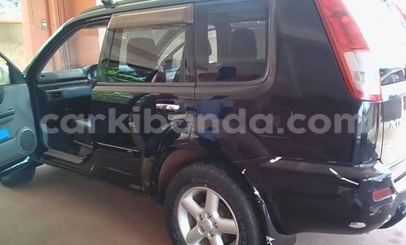 Nunua Ilio tumika Nissan X–Trail Nyeusi Gari ndani ya Kampala nchini Uganda Nunua Ilio tumika Nissan X–Trail Nyeusi Gari ndani ya Kampala nchini Uganda
