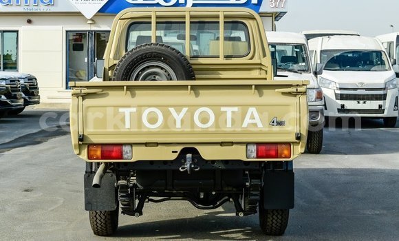 Buy Import Toyota Land Cruiser Beige Car in Import - Dubai in Uganda Buy Import Toyota Land Cruiser Beige Car in Import - Dubai in Uganda