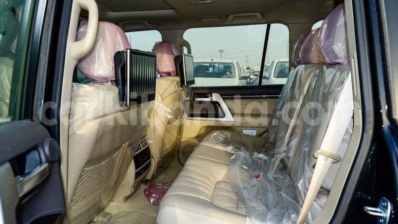 Big with watermark toyota land cruiser uganda import dubai 9889