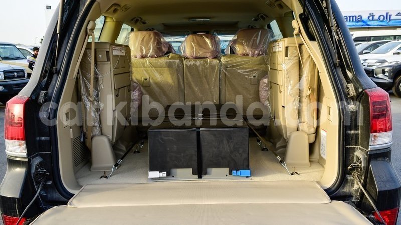 Big with watermark toyota land cruiser uganda import dubai 9889