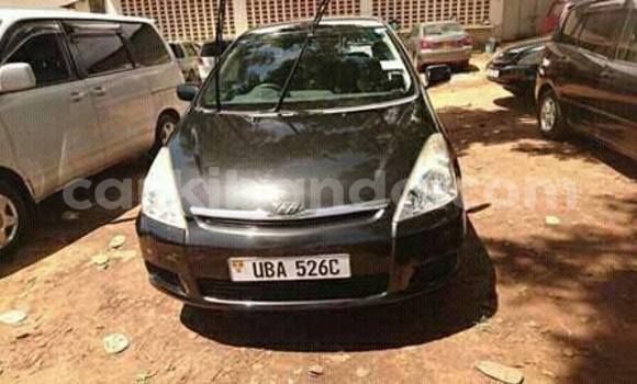 Gura Yakoze Toyota Wish Black Imodoka i Kampala mu Uganda Gura Yakoze Toyota Wish Black Imodoka i Kampala mu Uganda