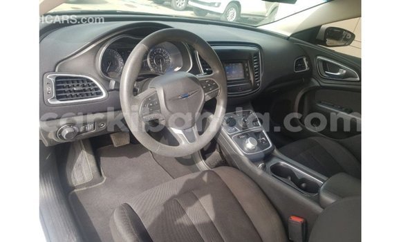 Nunua Imported Chrysler 200 Nyeupe Gari ndani ya Import - Dubai nchini Uganda Nunua Imported Chrysler 200 Nyeupe Gari ndani ya Import - Dubai nchini Uganda