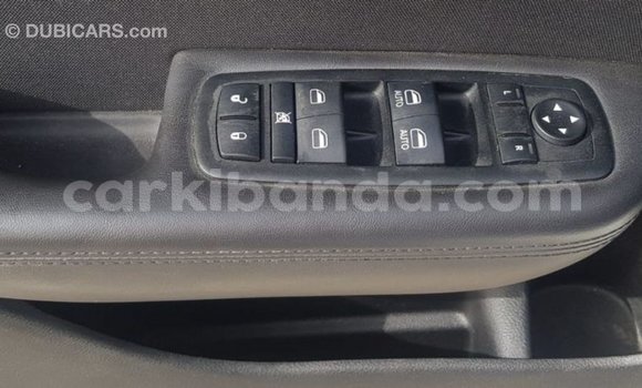 Nunua Imported Chrysler 200 Nyeupe Gari ndani ya Import - Dubai nchini Uganda Nunua Imported Chrysler 200 Nyeupe Gari ndani ya Import - Dubai nchini Uganda