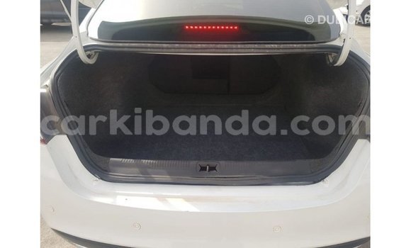 Nunua Imported Chrysler 200 Nyeupe Gari ndani ya Import - Dubai nchini Uganda Nunua Imported Chrysler 200 Nyeupe Gari ndani ya Import - Dubai nchini Uganda