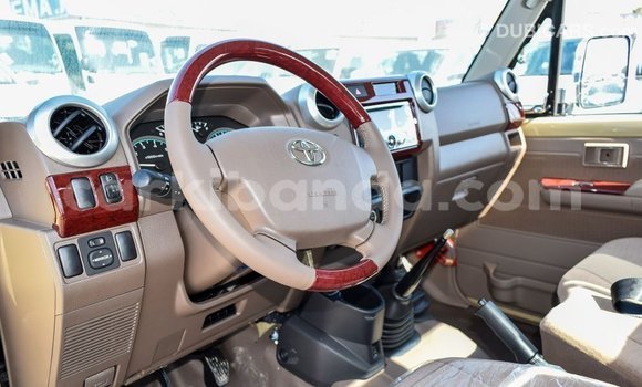 Buy Import Toyota Land Cruiser Beige Car in Import - Dubai in Uganda Buy Import Toyota Land Cruiser Beige Car in Import - Dubai in Uganda