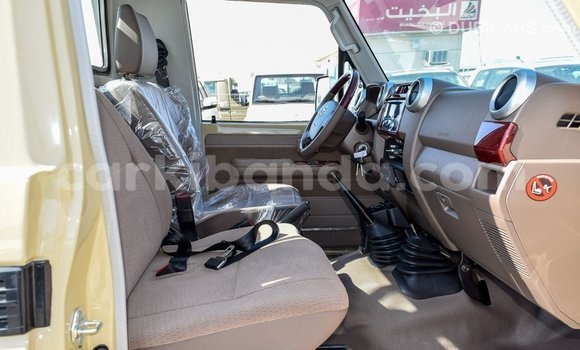 Buy Import Toyota Land Cruiser Beige Car in Import - Dubai in Uganda Buy Import Toyota Land Cruiser Beige Car in Import - Dubai in Uganda