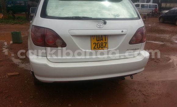 Buy Used Toyota Harrier White Car in Kampala in Uganda Buy Used Toyota Harrier White Car in Kampala in Uganda
