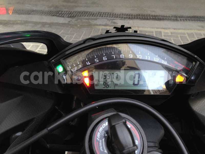 Gura yakoze kawasaki ninja zx-10r black bike i kampala mu uganda