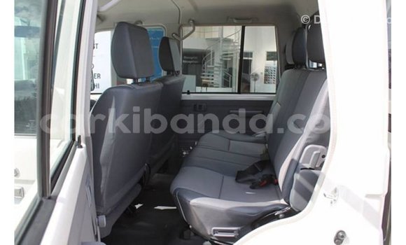 Buy Import Toyota Land Cruiser White Car in Import - Dubai in Uganda Buy Import Toyota Land Cruiser White Car in Import - Dubai in Uganda