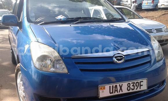 Gura Yakoze Toyota Spacio Blue Imodoka i Kampala mu Uganda Gura Yakoze Toyota Spacio Blue Imodoka i Kampala mu Uganda
