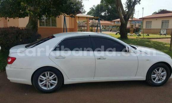Gura Yakoze Toyota Mark X White Imodoka i Kampala mu Uganda Gura Yakoze Toyota Mark X White Imodoka i Kampala mu Uganda