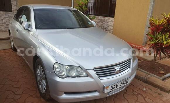 Gura Yakoze Toyota Mark X Silver Imodoka i Kampala mu Uganda Gura Yakoze Toyota Mark X Silver Imodoka i Kampala mu Uganda