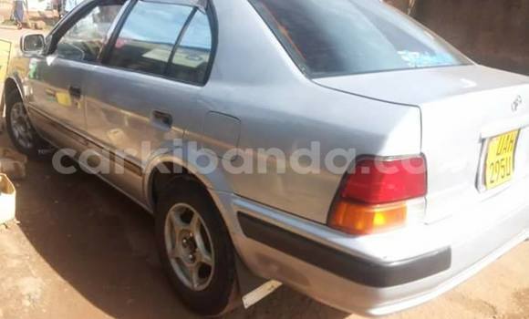 Gura Yakoze Toyota Corsa Silver Imodoka i Kampala mu Uganda Gura Yakoze Toyota Corsa Silver Imodoka i Kampala mu Uganda
