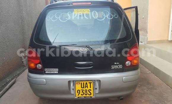 Nunua Ilio tumika Toyota Spacio Nyeusi Gari ndani ya Kampala nchini Uganda Nunua Ilio tumika Toyota Spacio Nyeusi Gari ndani ya Kampala nchini Uganda