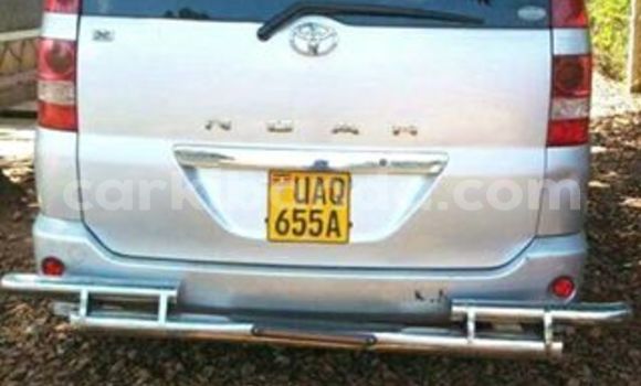 Gura Yakoze Toyota Noah Silver Imodoka i Kampala mu Uganda Gura Yakoze Toyota Noah Silver Imodoka i Kampala mu Uganda