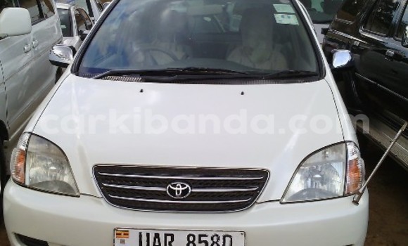 Acheter Occasion Voiture Toyota 4Runner Blanc à Arua, Ouganda Acheter Occasion Voiture Toyota 4Runner Blanc à Arua, Ouganda