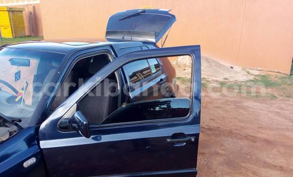Gura Yakoze Volkswagen Golf Black Imodoka i Kampala mu Uganda Gura Yakoze Volkswagen Golf Black Imodoka i Kampala mu Uganda
