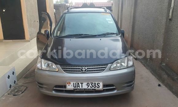 Nunua Ilio tumika Toyota Starlet Nyeusi Gari ndani ya Kampala nchini Uganda Nunua Ilio tumika Toyota Starlet Nyeusi Gari ndani ya Kampala nchini Uganda