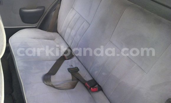 Acheter Occasion Voiture Toyota Starlet Rouge à Kampala, Ouganda Acheter Occasion Voiture Toyota Starlet Rouge à Kampala, Ouganda