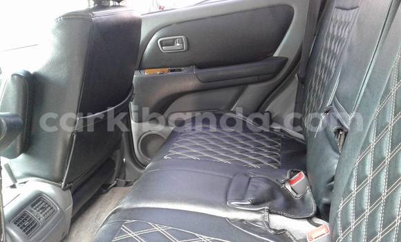 Gura Yakoze Toyota Harrier Black Imodoka i Kampala mu Uganda Gura Yakoze Toyota Harrier Black Imodoka i Kampala mu Uganda