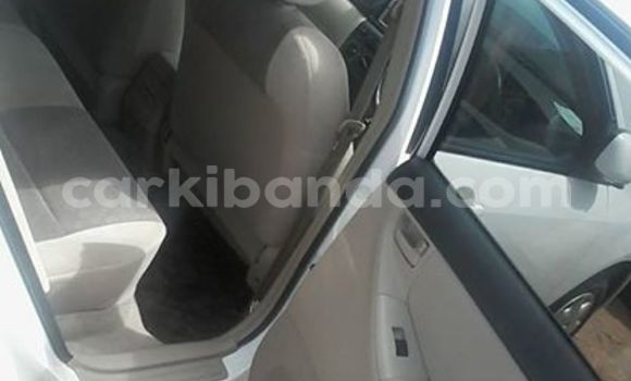 Buy Used Toyota Runx White Car in Kampala in Uganda Buy Used Toyota Runx White Car in Kampala in Uganda