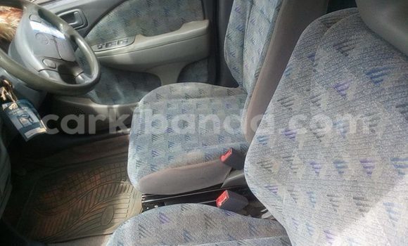 Nunua Ilio tumika Toyota Raum Kijani Gari ndani ya Kampala nchini Uganda Nunua Ilio tumika Toyota Raum Kijani Gari ndani ya Kampala nchini Uganda