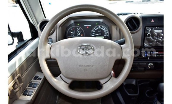 Buy Import Toyota Land Cruiser White Car in Import - Dubai in Uganda Buy Import Toyota Land Cruiser White Car in Import - Dubai in Uganda