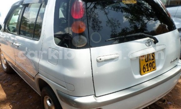 Acheter Occasion Voiture Toyota Raum Blanc à Arua, Ouganda Acheter Occasion Voiture Toyota Raum Blanc à Arua, Ouganda