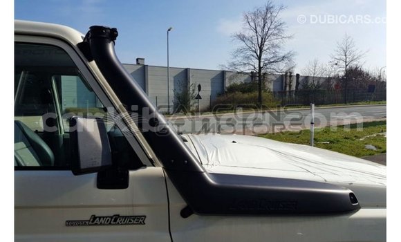 Buy Import Toyota Land Cruiser White Car in Import - Dubai in Uganda Buy Import Toyota Land Cruiser White Car in Import - Dubai in Uganda