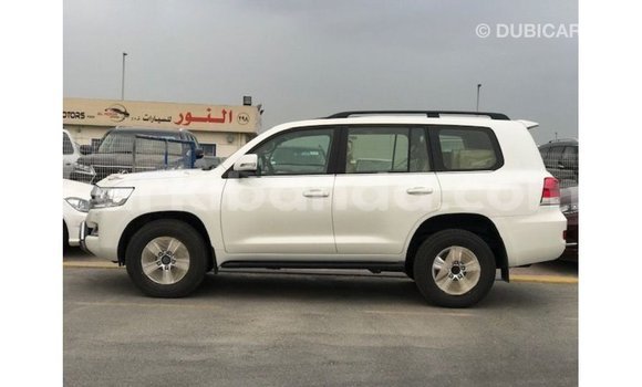 Buy Import Toyota Land Cruiser White Car in Import - Dubai in Uganda Buy Import Toyota Land Cruiser White Car in Import - Dubai in Uganda