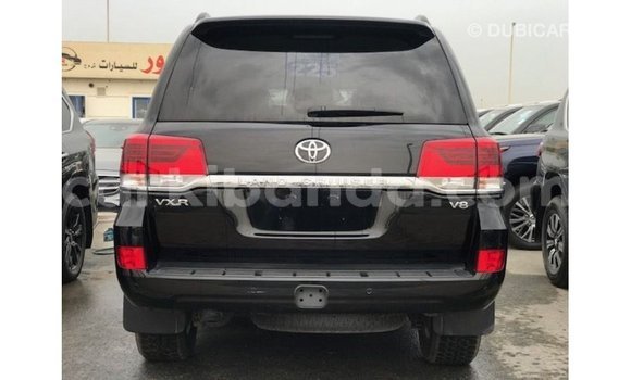 Gura Imported Toyota Land Cruiser Black Imodoka i Import - Dubai mu Uganda Gura Imported Toyota Land Cruiser Black Imodoka i Import - Dubai mu Uganda