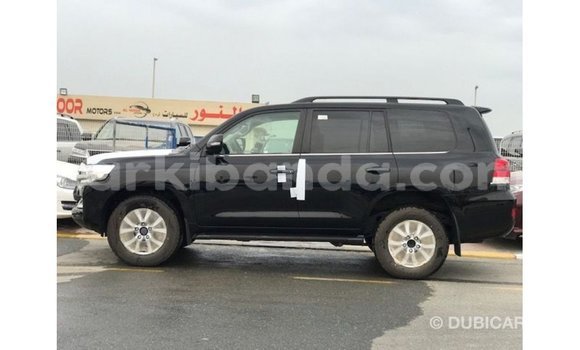 Gura Imported Toyota Land Cruiser Black Imodoka i Import - Dubai mu Uganda Gura Imported Toyota Land Cruiser Black Imodoka i Import - Dubai mu Uganda