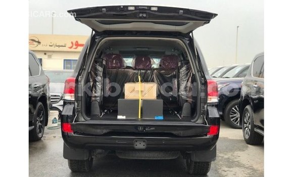 Gura Imported Toyota Land Cruiser Black Imodoka i Import - Dubai mu Uganda Gura Imported Toyota Land Cruiser Black Imodoka i Import - Dubai mu Uganda