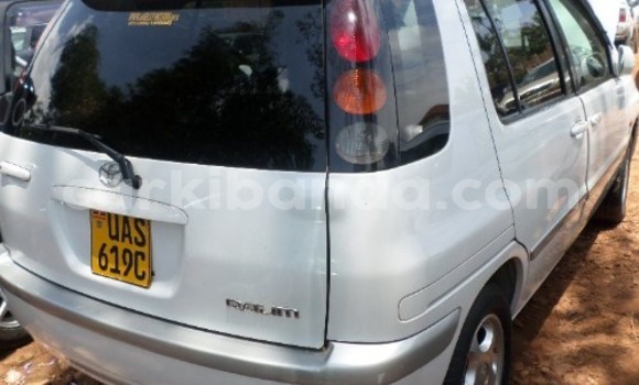 Acheter Occasion Voiture Toyota Raum Blanc à Arua, Ouganda Acheter Occasion Voiture Toyota Raum Blanc à Arua, Ouganda