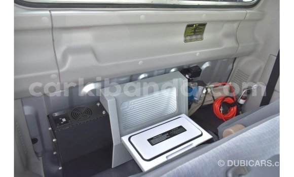 Acheter Import Voiture Toyota Land Cruiser Autre à Import - Dubai, Ouganda Acheter Import Voiture Toyota Land Cruiser Autre à Import - Dubai, Ouganda