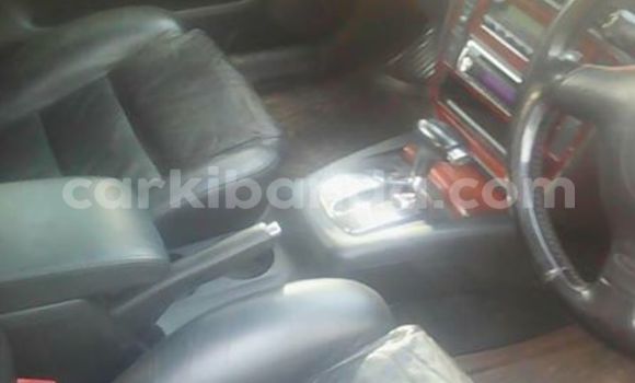 Gura Yakoze Volkswagen Passat Silver Imodoka i Kampala mu Uganda Gura Yakoze Volkswagen Passat Silver Imodoka i Kampala mu Uganda