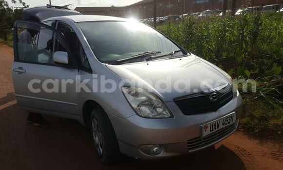 Acheter Occasion Voiture Toyota Spacio Gris à Kampala, Ouganda Acheter Occasion Voiture Toyota Spacio Gris à Kampala, Ouganda