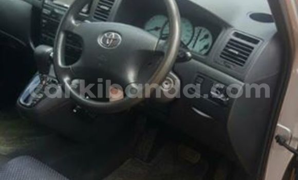 Acheter Occasion Voiture Toyota Spacio Gris à Kampala, Ouganda Acheter Occasion Voiture Toyota Spacio Gris à Kampala, Ouganda