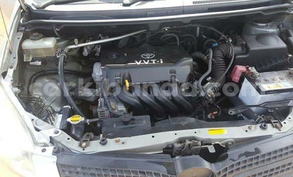 Acheter Occasion Voiture Toyota Spacio Gris à Kampala, Ouganda Acheter Occasion Voiture Toyota Spacio Gris à Kampala, Ouganda