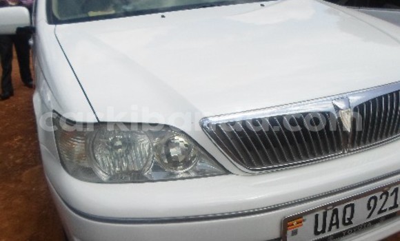 Acheter Occasion Voiture Toyota Vista Blanc à Arua, Ouganda Acheter Occasion Voiture Toyota Vista Blanc à Arua, Ouganda