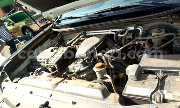 Gura Yakoze Toyota Prado White Imodoka i Busia mu Uganda Gura Yakoze Toyota Prado White Imodoka i Busia mu Uganda