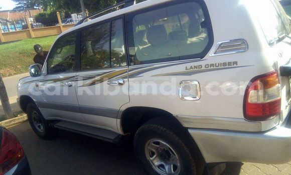 Buy Used Toyota Land Cruiser White Car in Busia in Uganda Buy Used Toyota Land Cruiser White Car in Busia in Uganda
