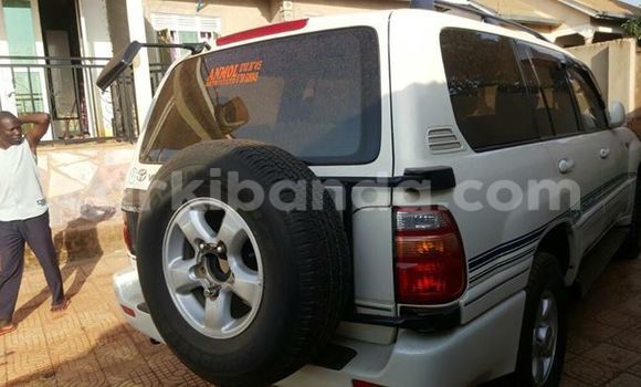 Buy Used Toyota Land Cruiser White Car in Busia in Uganda Buy Used Toyota Land Cruiser White Car in Busia in Uganda