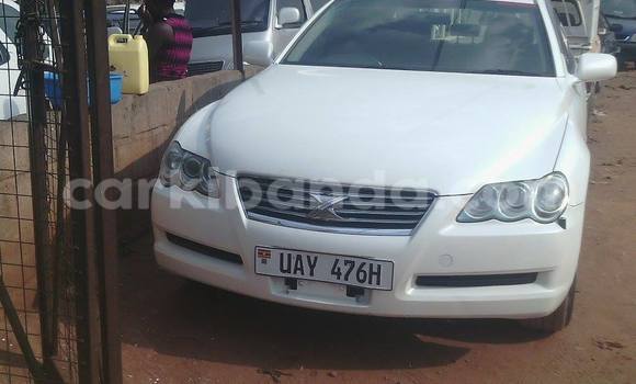 Gura Yakoze Toyota Mark X White Imodoka i Arua mu Uganda Gura Yakoze Toyota Mark X White Imodoka i Arua mu Uganda