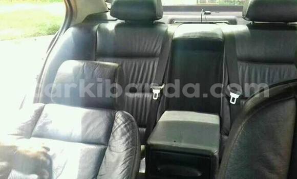 Gura Yakoze BMW 3–Series Silver Imodoka i Busia mu Uganda Gura Yakoze BMW 3–Series Silver Imodoka i Busia mu Uganda