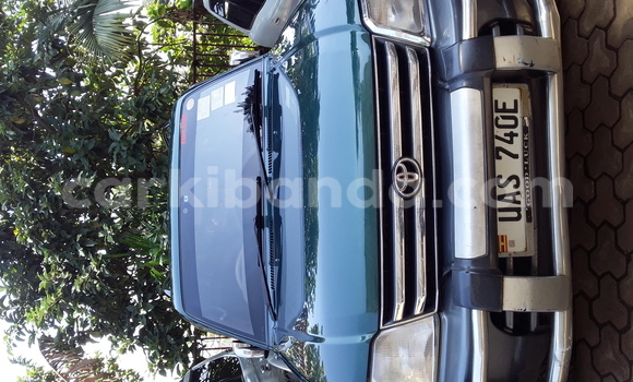 Nunua Ilio tumika Toyota Land Cruiser Prado Kijani Gari ndani ya Kampala nchini Uganda Nunua Ilio tumika Toyota Land Cruiser Prado Kijani Gari ndani ya Kampala nchini Uganda
