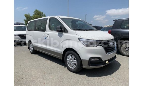 Buy Import Hyundai Accent White Car in Import - Dubai in Uganda Buy Import Hyundai Accent White Car in Import - Dubai in Uganda