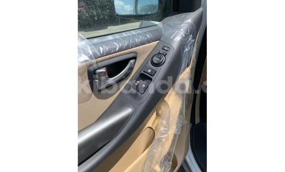 Buy Import Hyundai Accent White Car in Import - Dubai in Uganda Buy Import Hyundai Accent White Car in Import - Dubai in Uganda