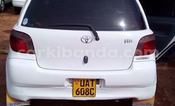 Gura Yakoze Toyota Vitz White Imodoka i Busia mu Uganda Gura Yakoze Toyota Vitz White Imodoka i Busia mu Uganda